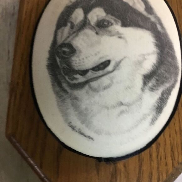 VTG Earl Sherwan Dog Art Husky/Malamute Cultured-Ivory Engraving Plaque 7\